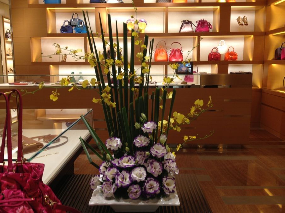 路易威登（LV）福州店 · 奢侈品牌花艺设计 现场照片 4